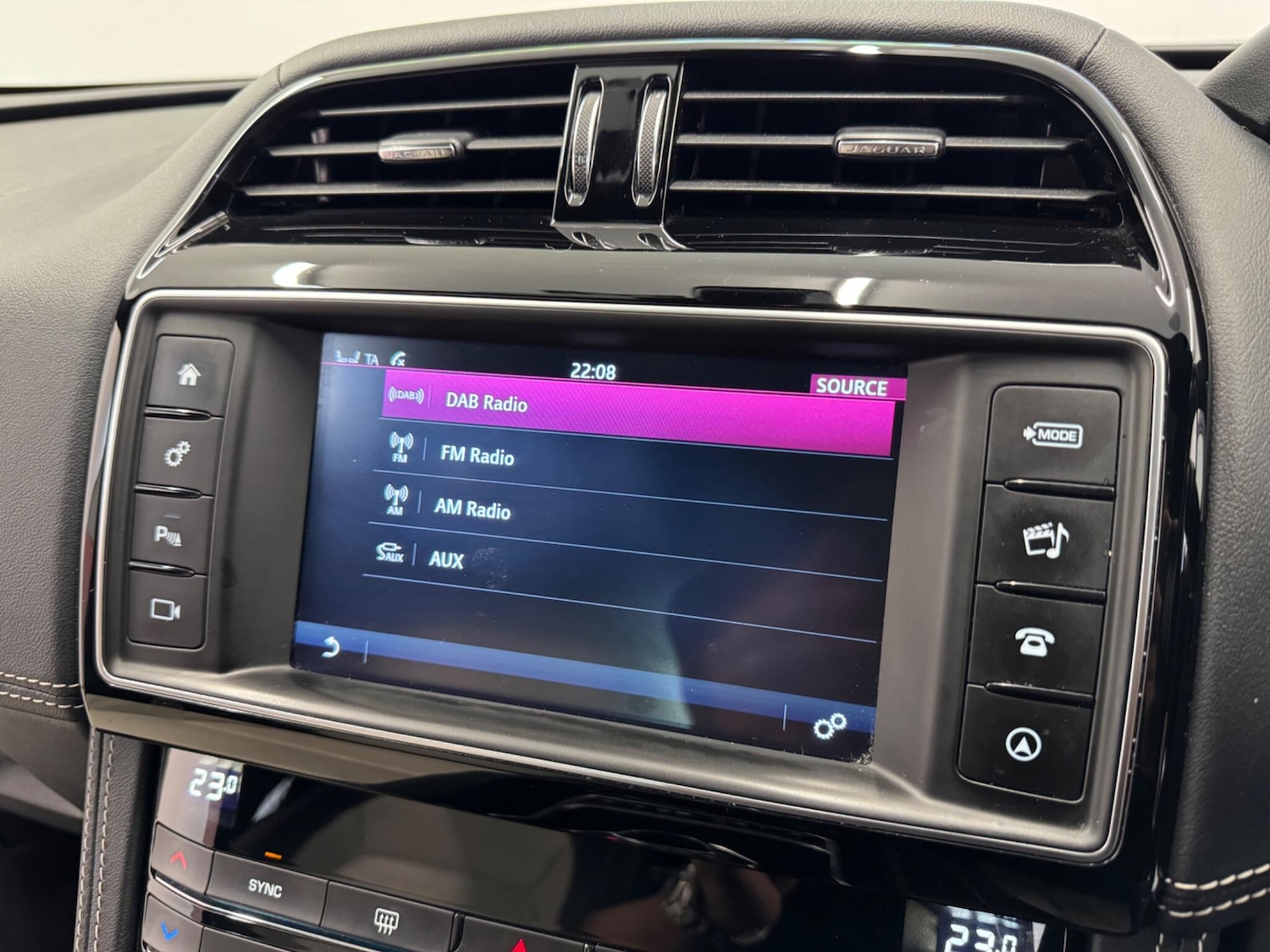 Used Jaguar F-Pace for sale - 76727526: Photo 33