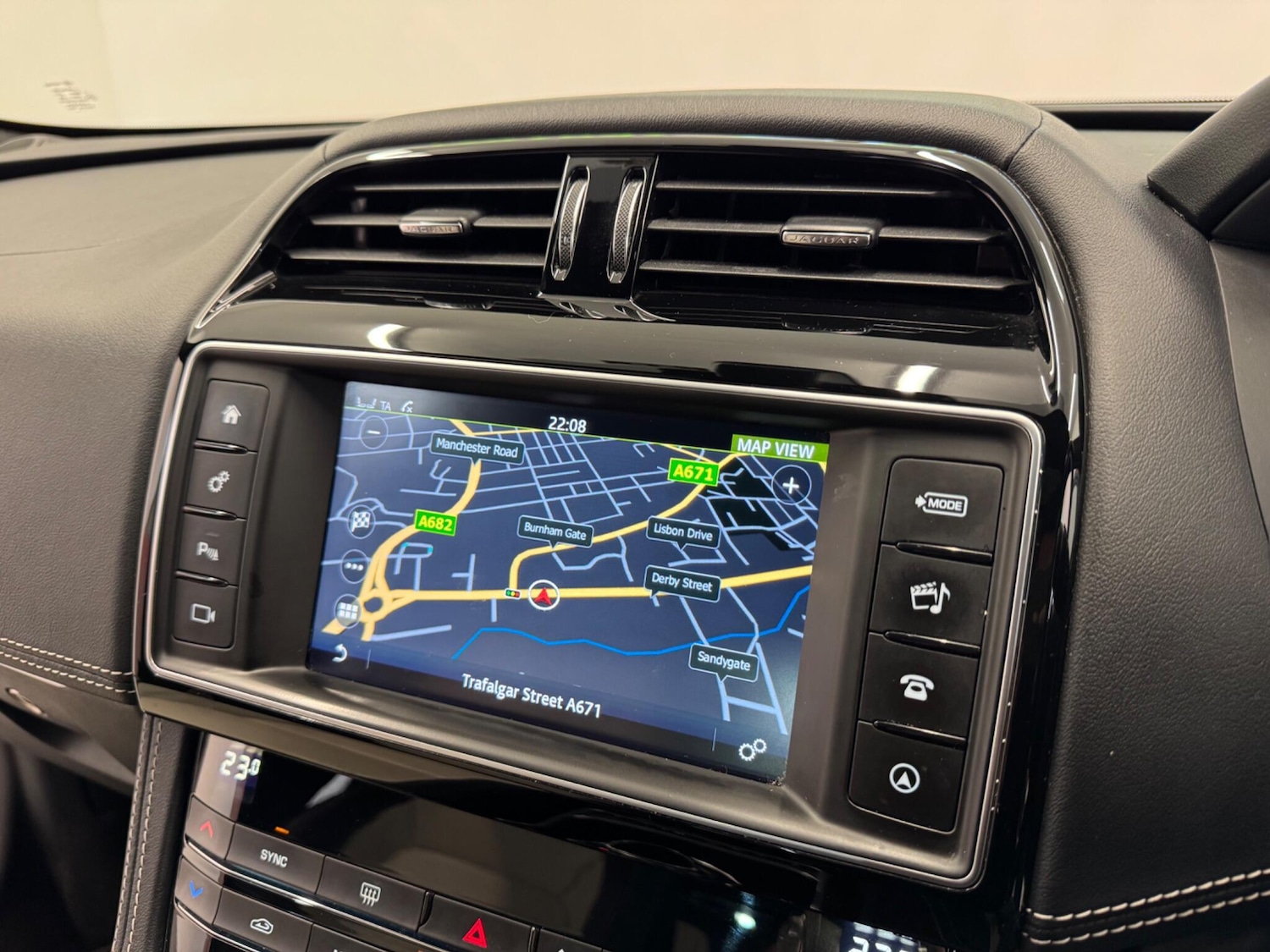 Used Jaguar F-Pace for sale - 76727526: Photo 35