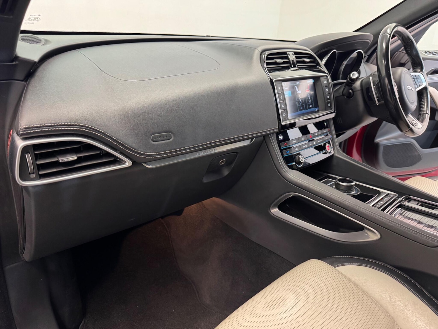 Used Jaguar F-Pace for sale - 76727526: Photo 39