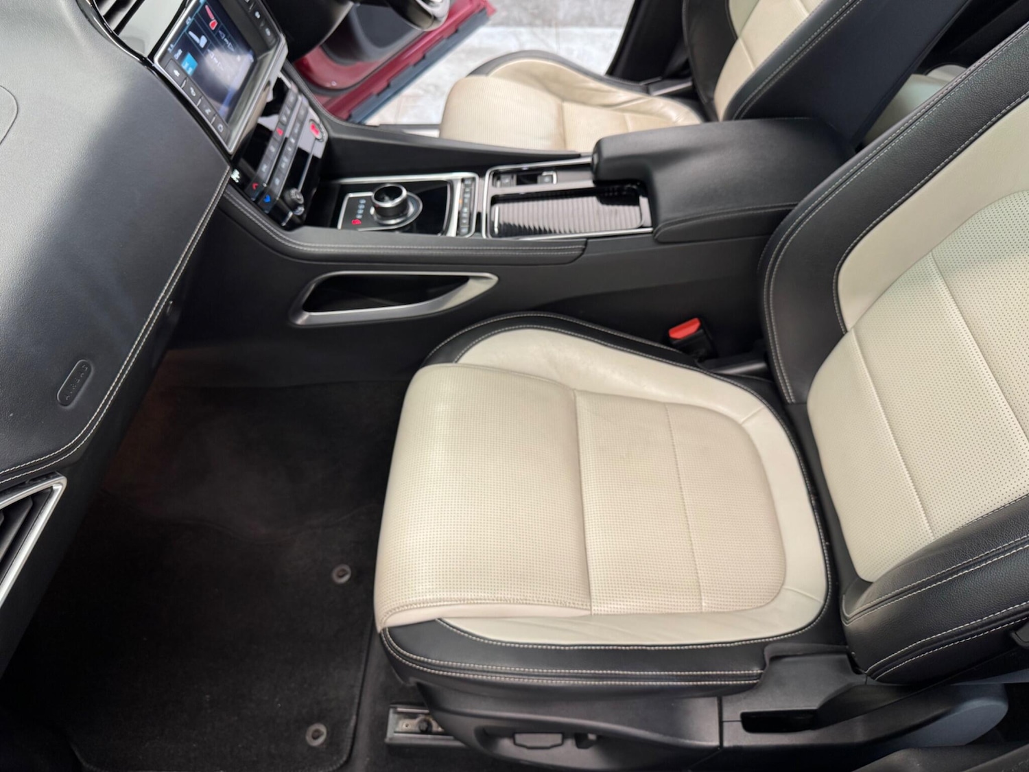 Used Jaguar F-Pace for sale - 76727526: Photo 47