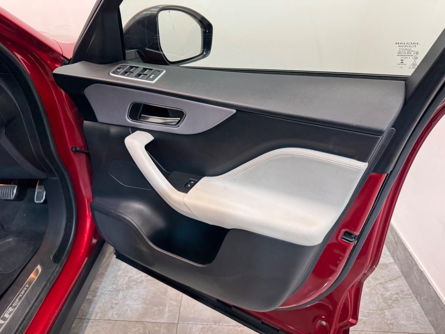 Used Jaguar F-Pace for sale - 76727526: Photo 49