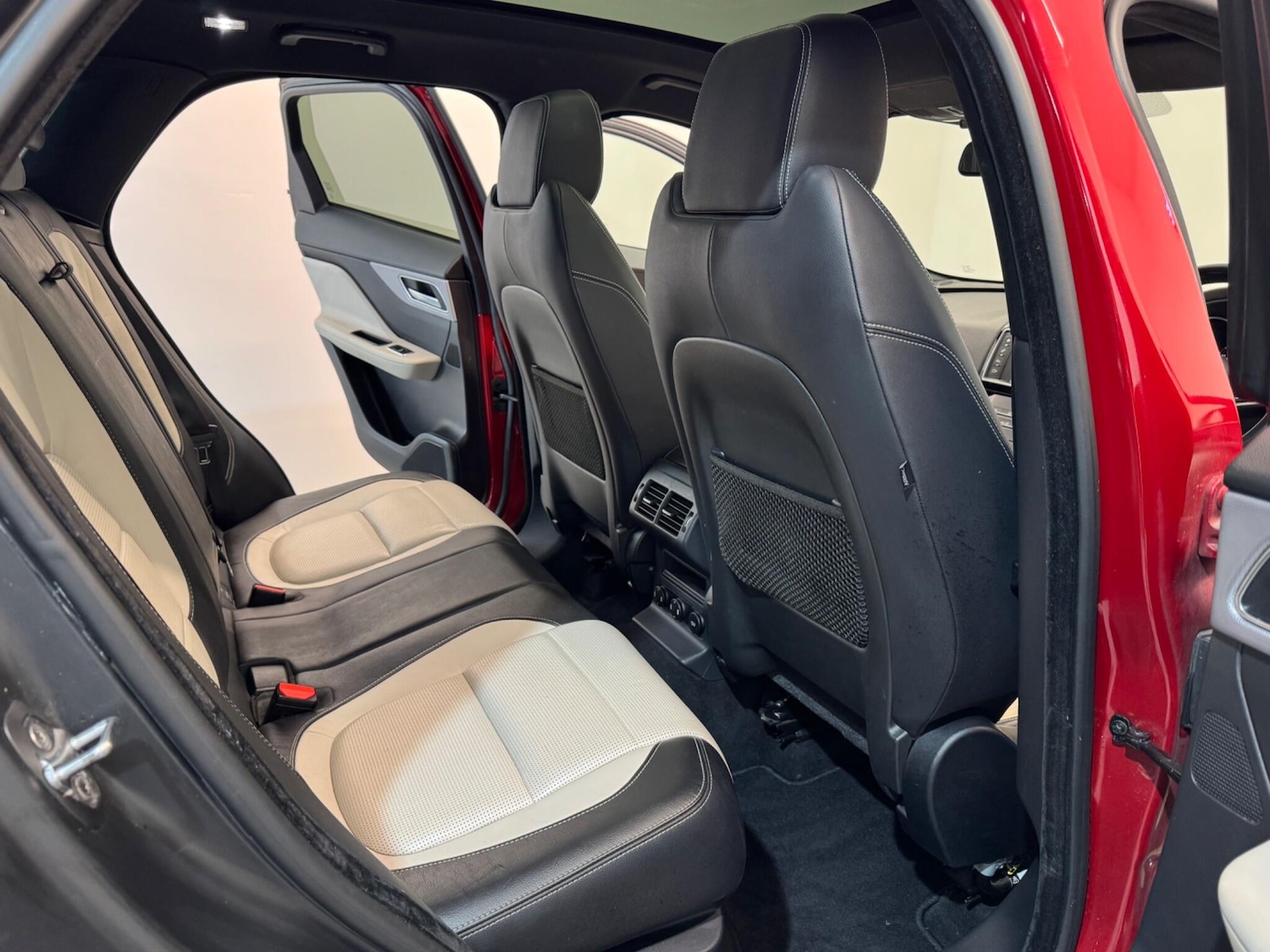 Used Jaguar F-Pace for sale - 76727526: Photo 56