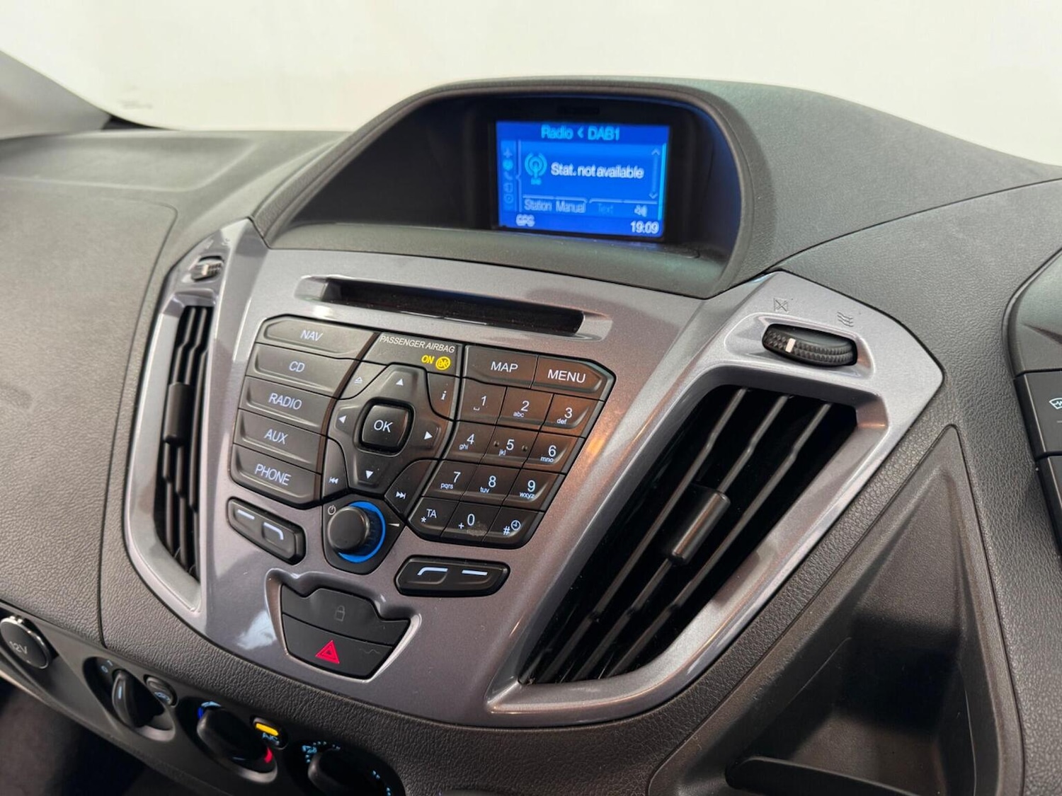 Used Ford Transit Custom 2018 for sale - 77474819: Photo 33