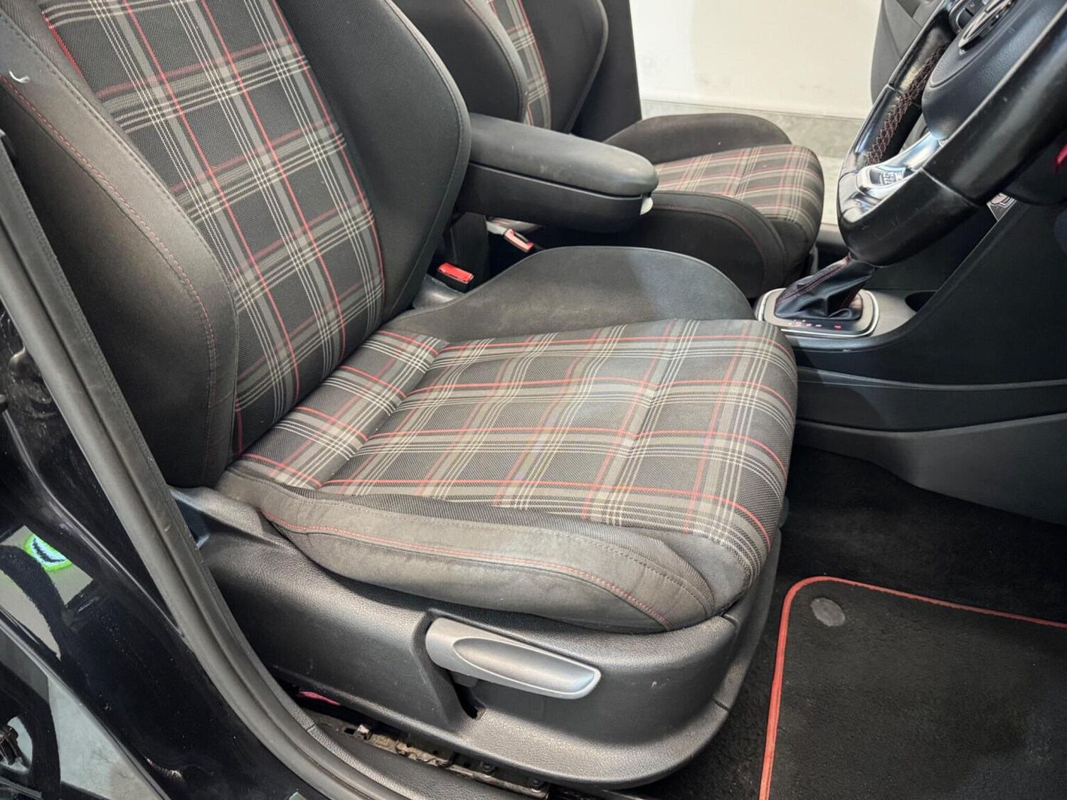 Used Volkswagen Polo 2017 for sale - 77350104: Photo 24