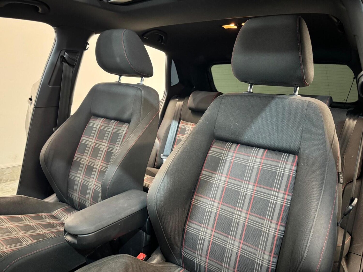 Used Volkswagen Polo 2017 for sale - 77350104: Photo 36