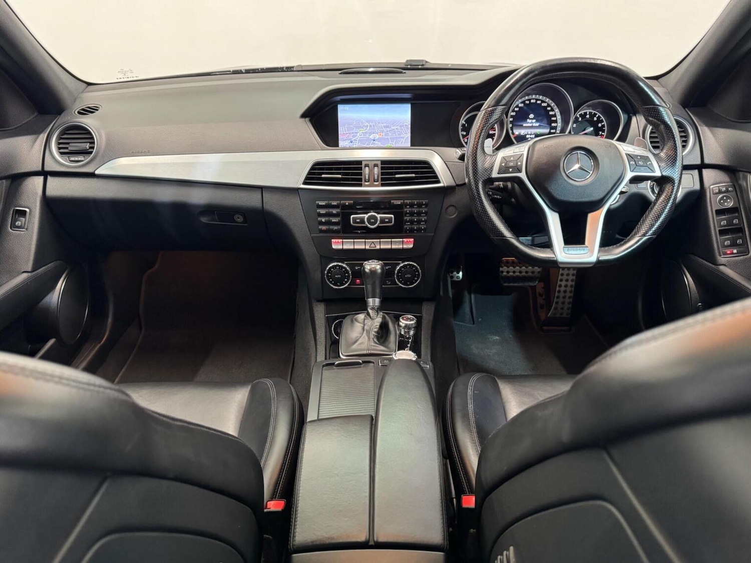 Used Mercedes-Benz C Class 2013 for sale - 77398388: Photo 11