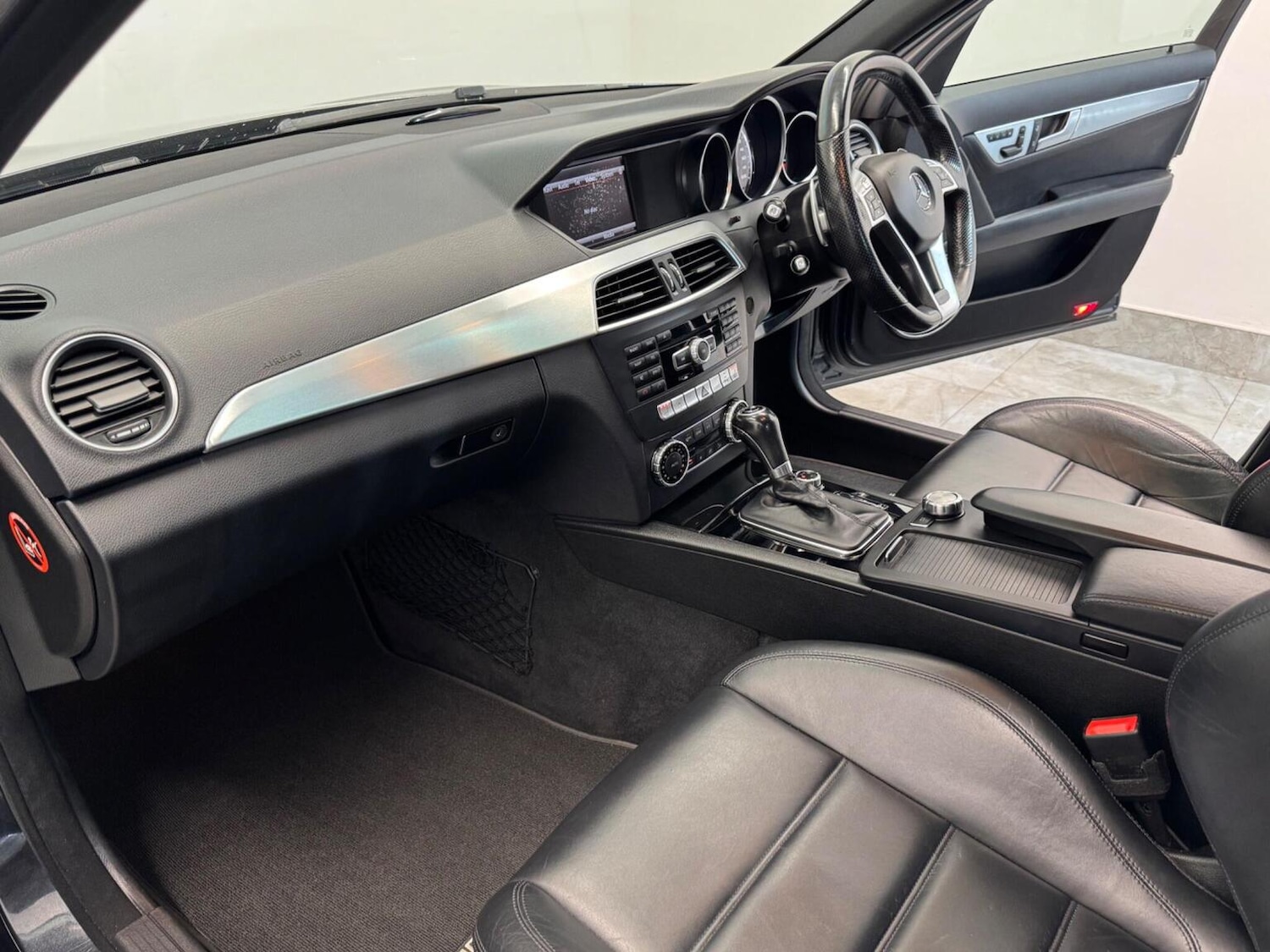 Used Mercedes-Benz C Class 2013 for sale - 77398388: Photo 51