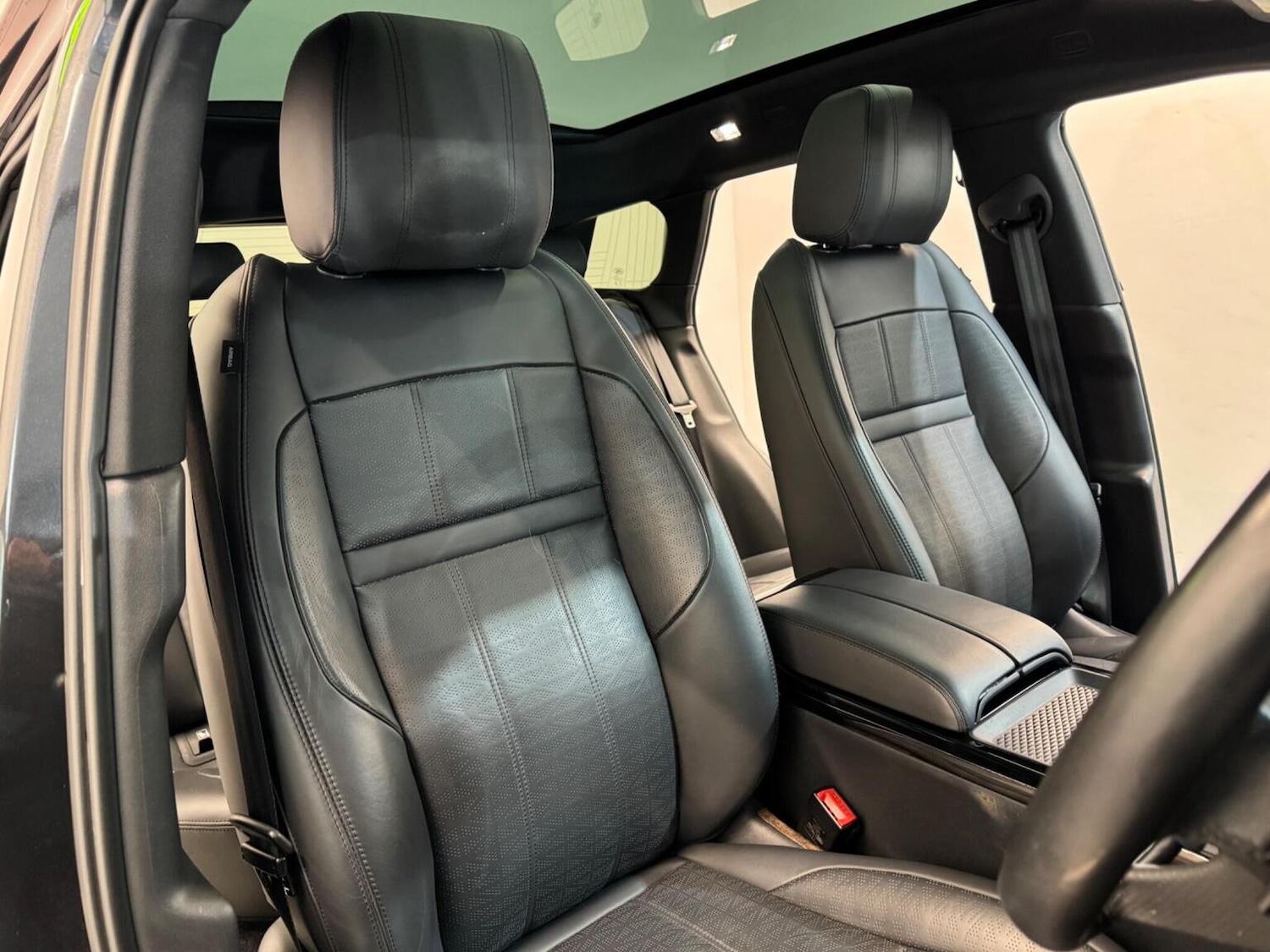 Used Land Rover Range Rover Evoque 2019 for sale - 78162178: Photo 12