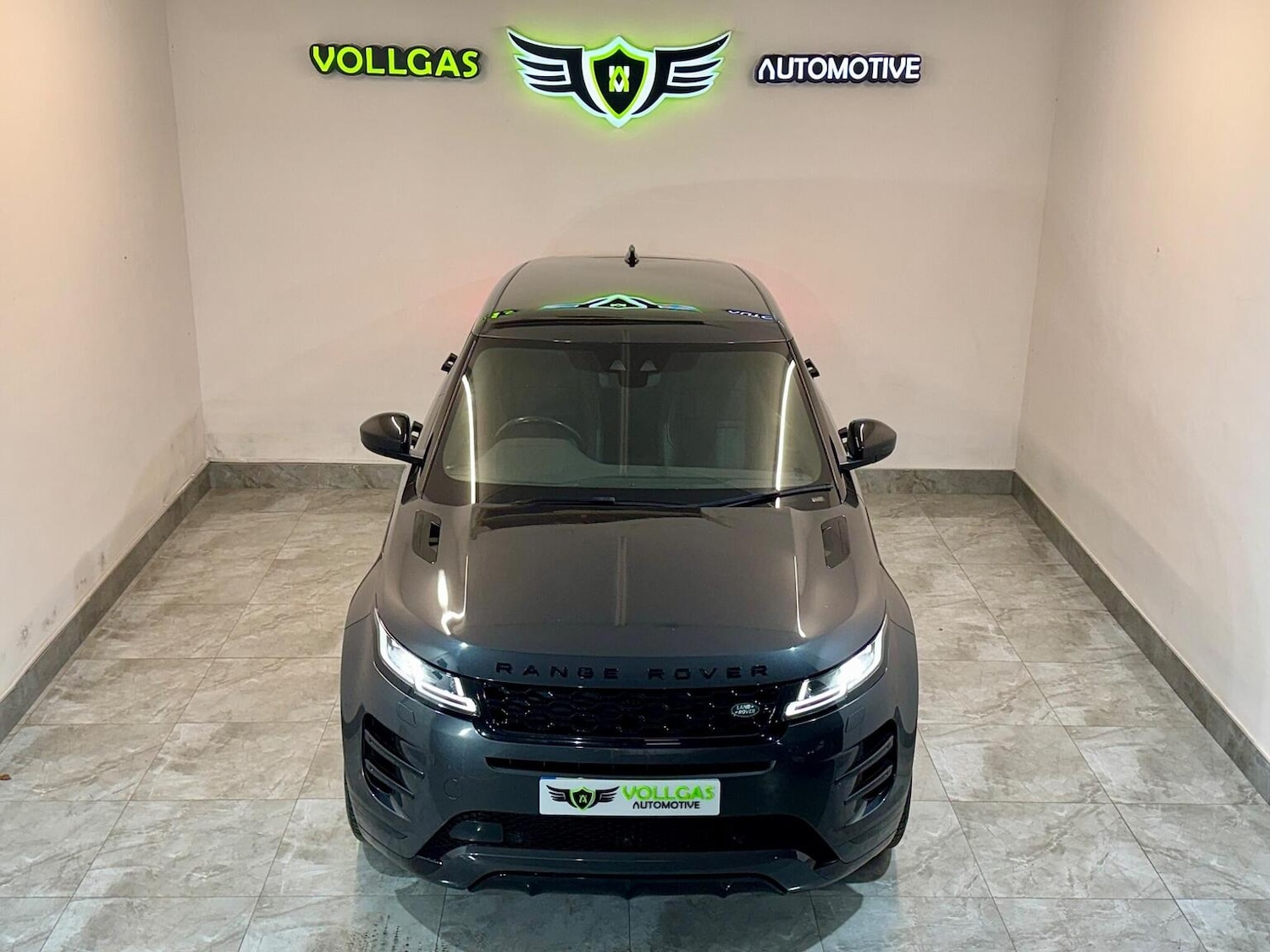 Used Land Rover Range Rover Evoque 2019 for sale - 78162178: Photo 2