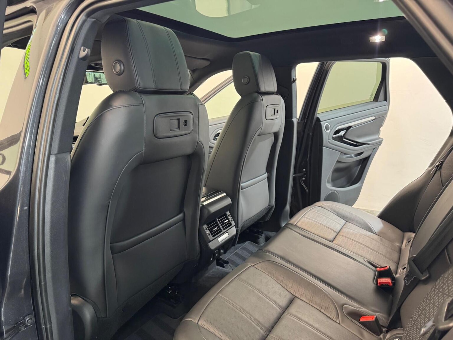 Used Land Rover Range Rover Evoque 2019 for sale - 78162178: Photo 70