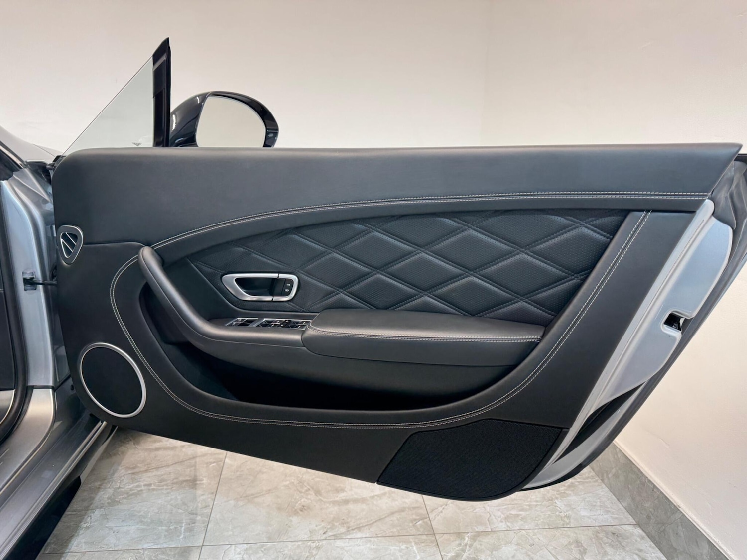 Used Bentley Continental 2015 for sale - 76370139: Photo 27