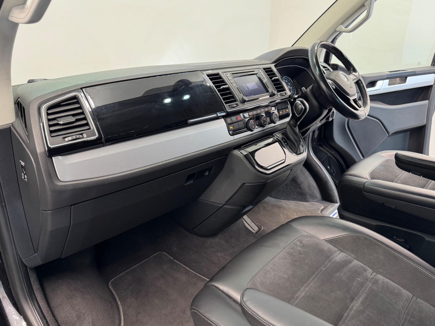 Used Volkswagen Caravelle 2016 for sale - 76592830: Photo 21