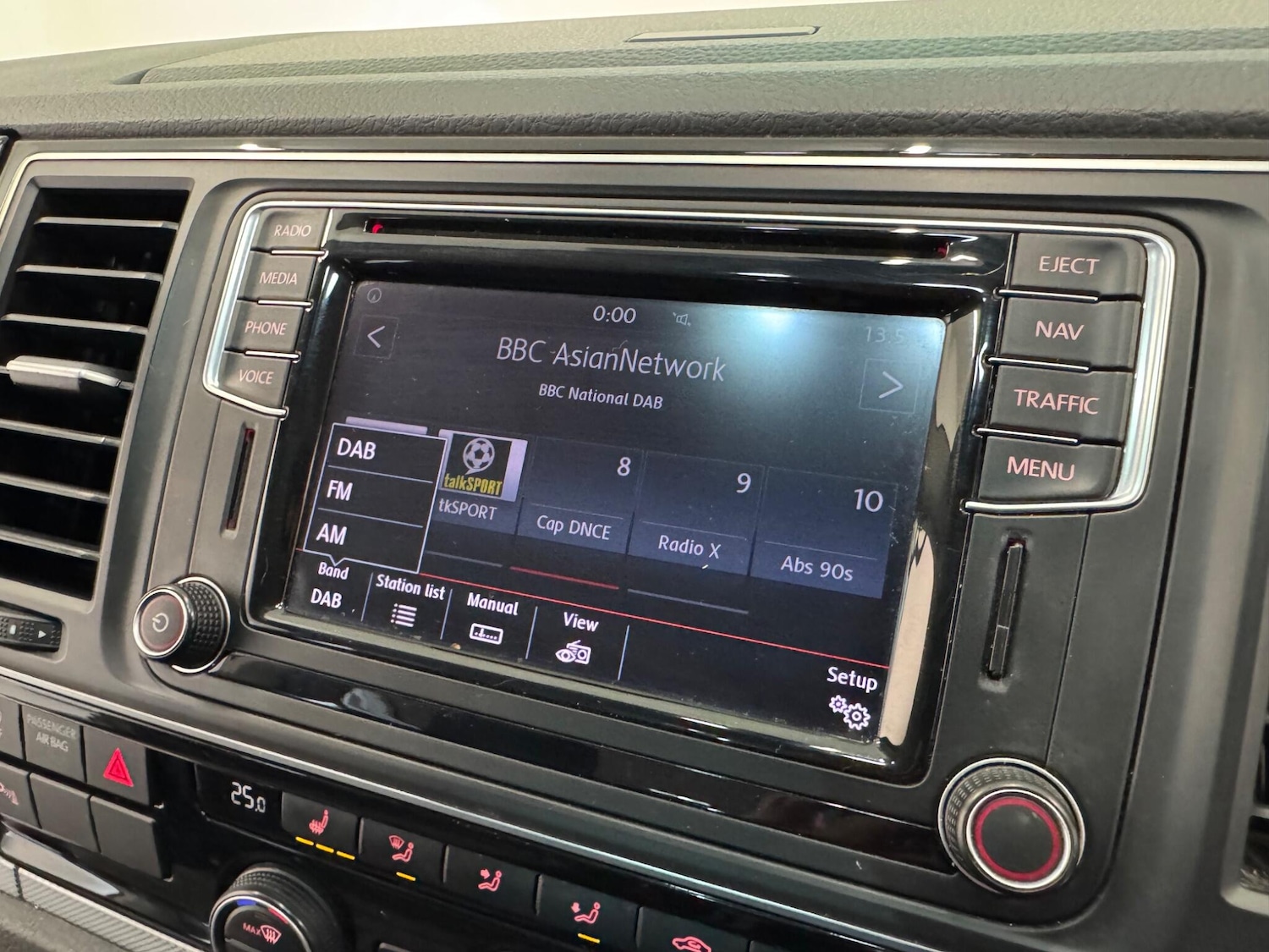 Used Volkswagen Caravelle 2016 for sale - 76592830: Photo 30