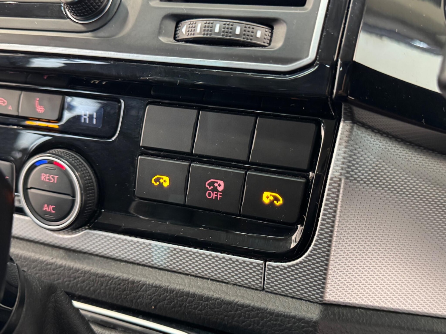 Used Volkswagen Caravelle 2016 for sale - 76592830: Photo 37