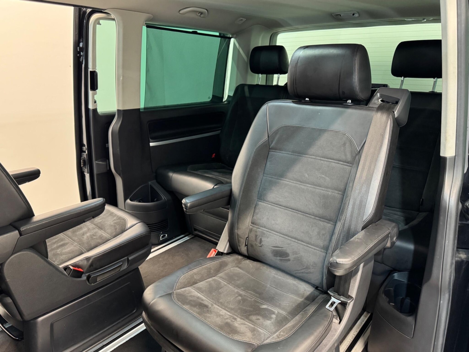 Used Volkswagen Caravelle 2016 for sale - 76592830: Photo 50