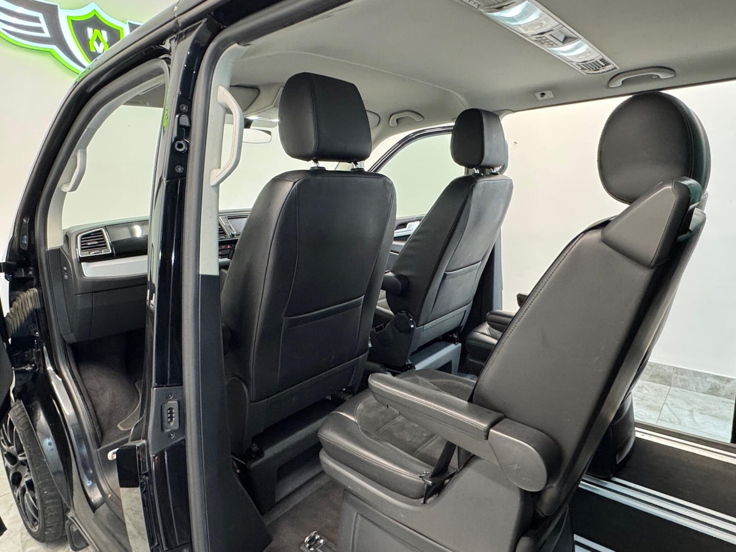 Used Volkswagen Caravelle 2016 for sale - 76592830: Photo 51