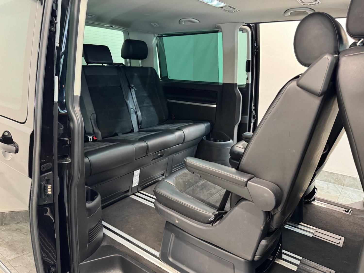 Used Volkswagen Caravelle 2016 for sale - 76592830: Photo 55