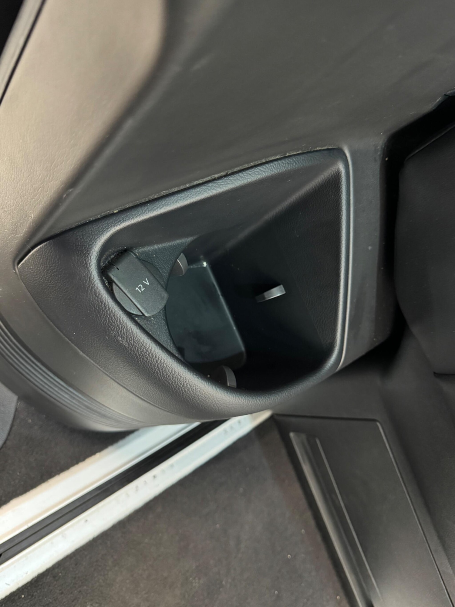 Used Volkswagen Caravelle 2016 for sale - 76592830: Photo 63