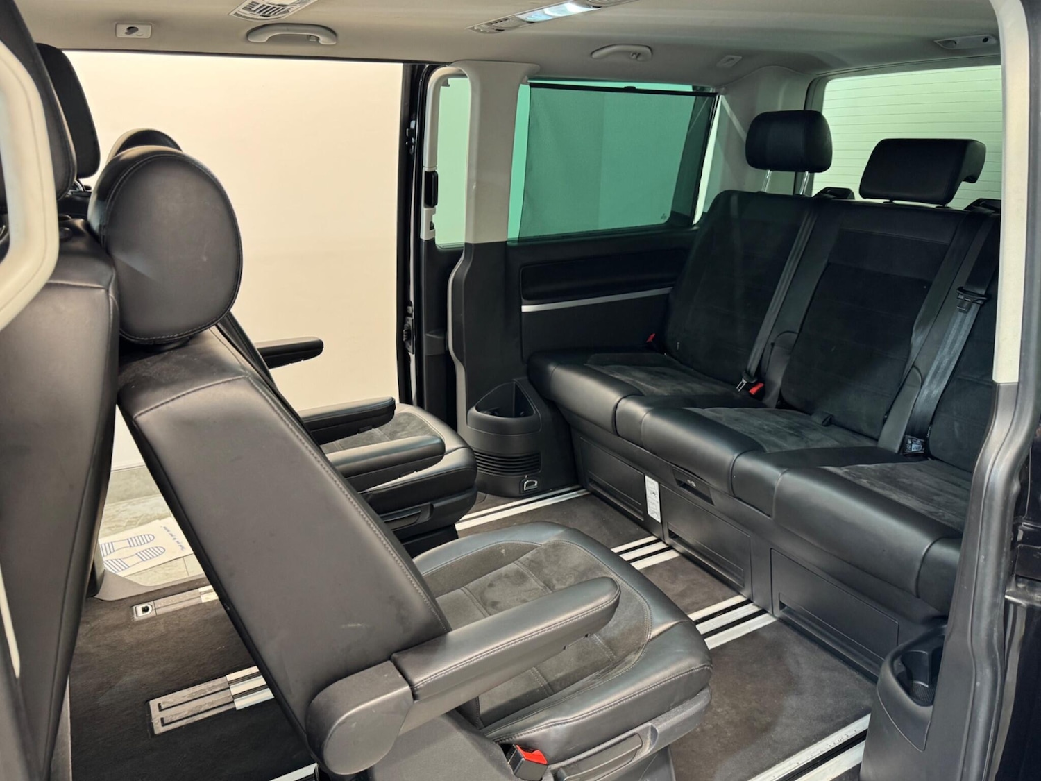 Used Volkswagen Caravelle 2016 for sale - 76592830: Photo 64