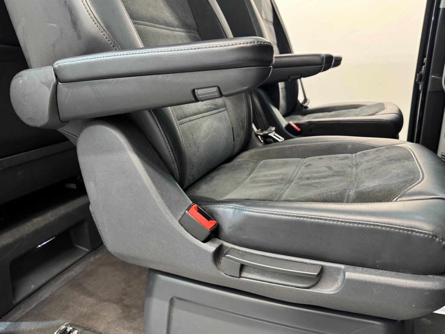 Used Volkswagen Caravelle 2016 for sale - 76592830: Photo 68