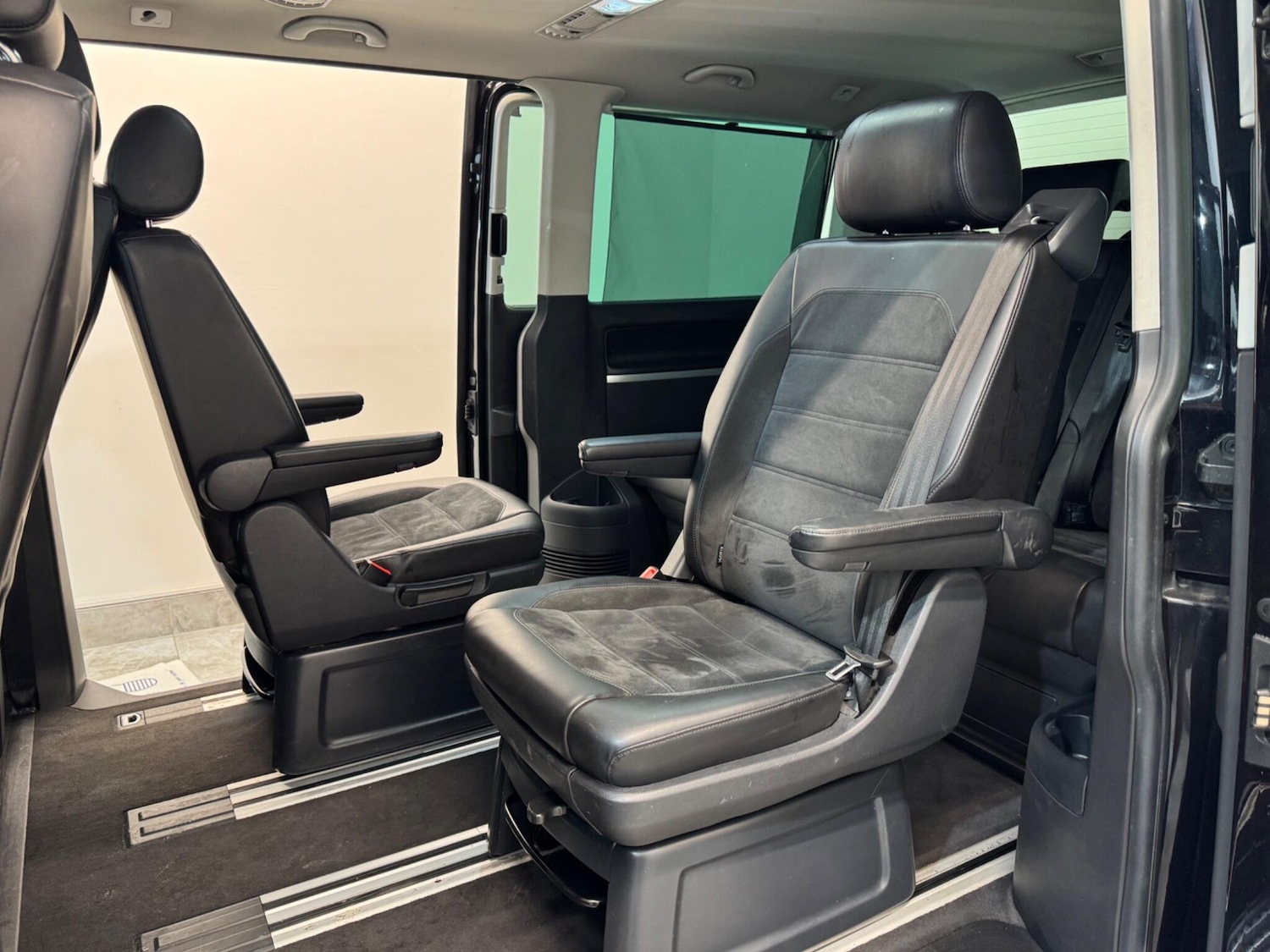 Used Volkswagen Caravelle 2016 for sale - 76592830: Photo 70