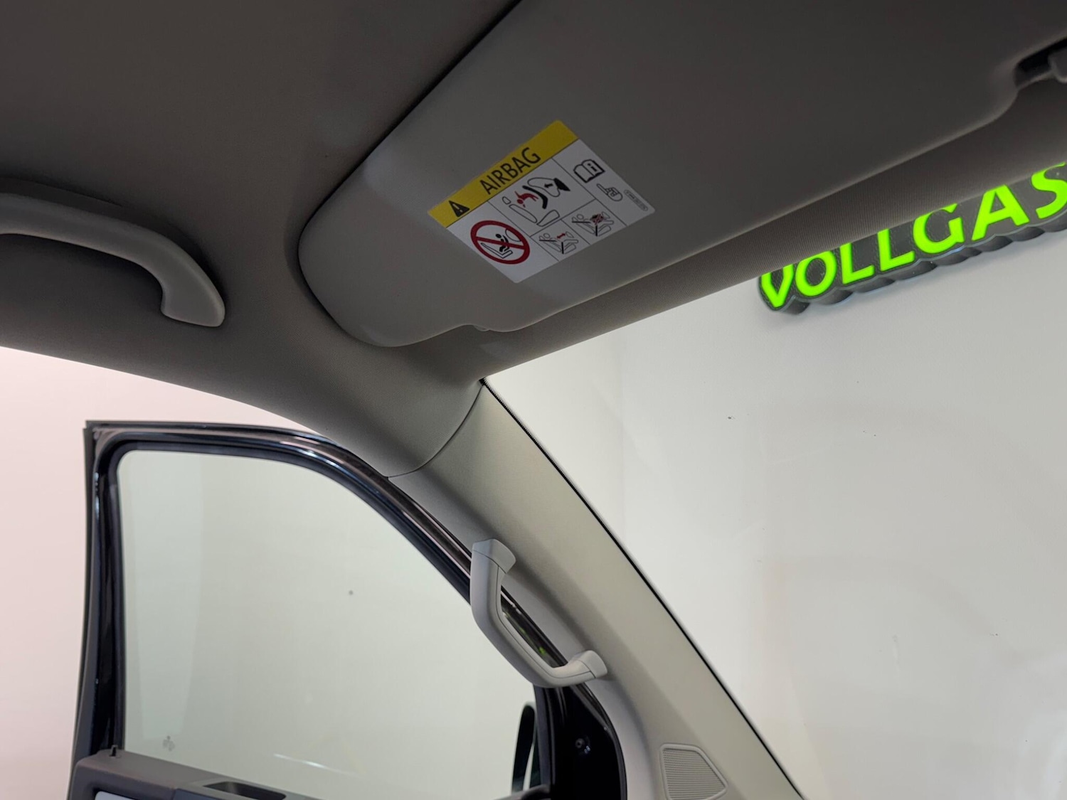 Used Volkswagen Caravelle 2016 for sale - 76592830: Photo 73