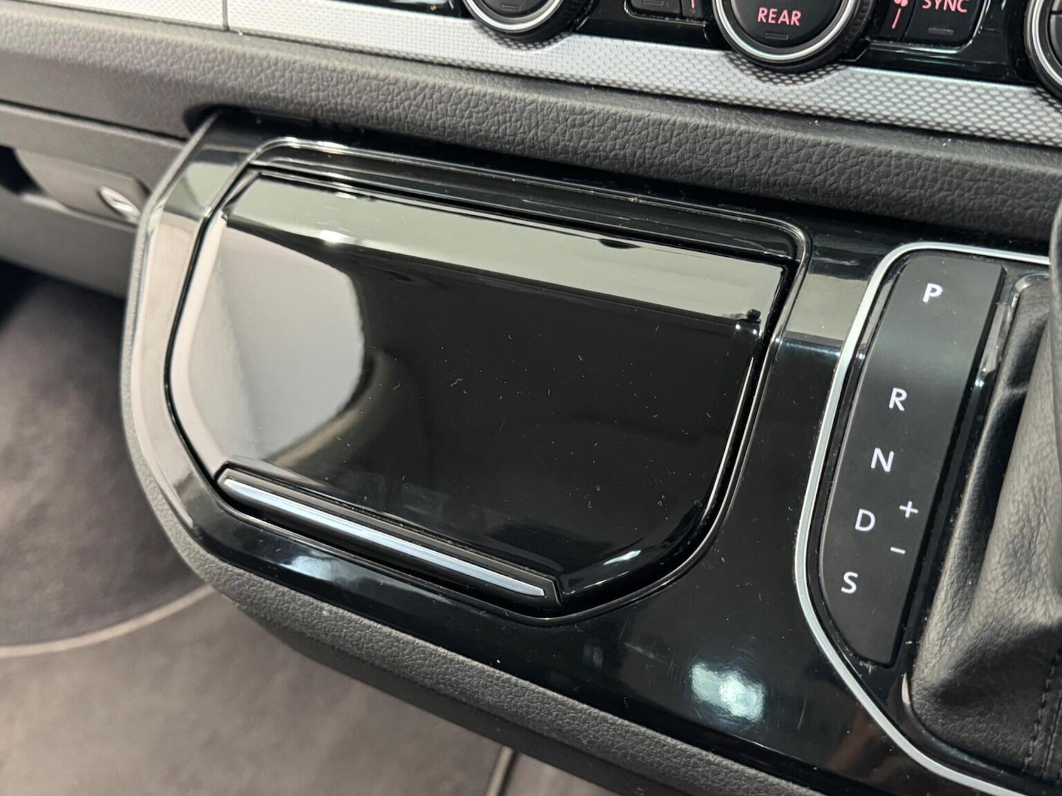 Used Volkswagen Caravelle 2016 for sale - 77063505: Photo 40