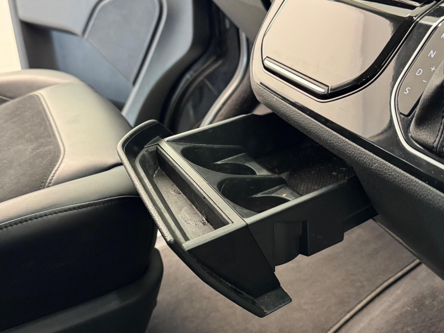 Used Volkswagen Caravelle 2016 for sale - 77063505: Photo 46