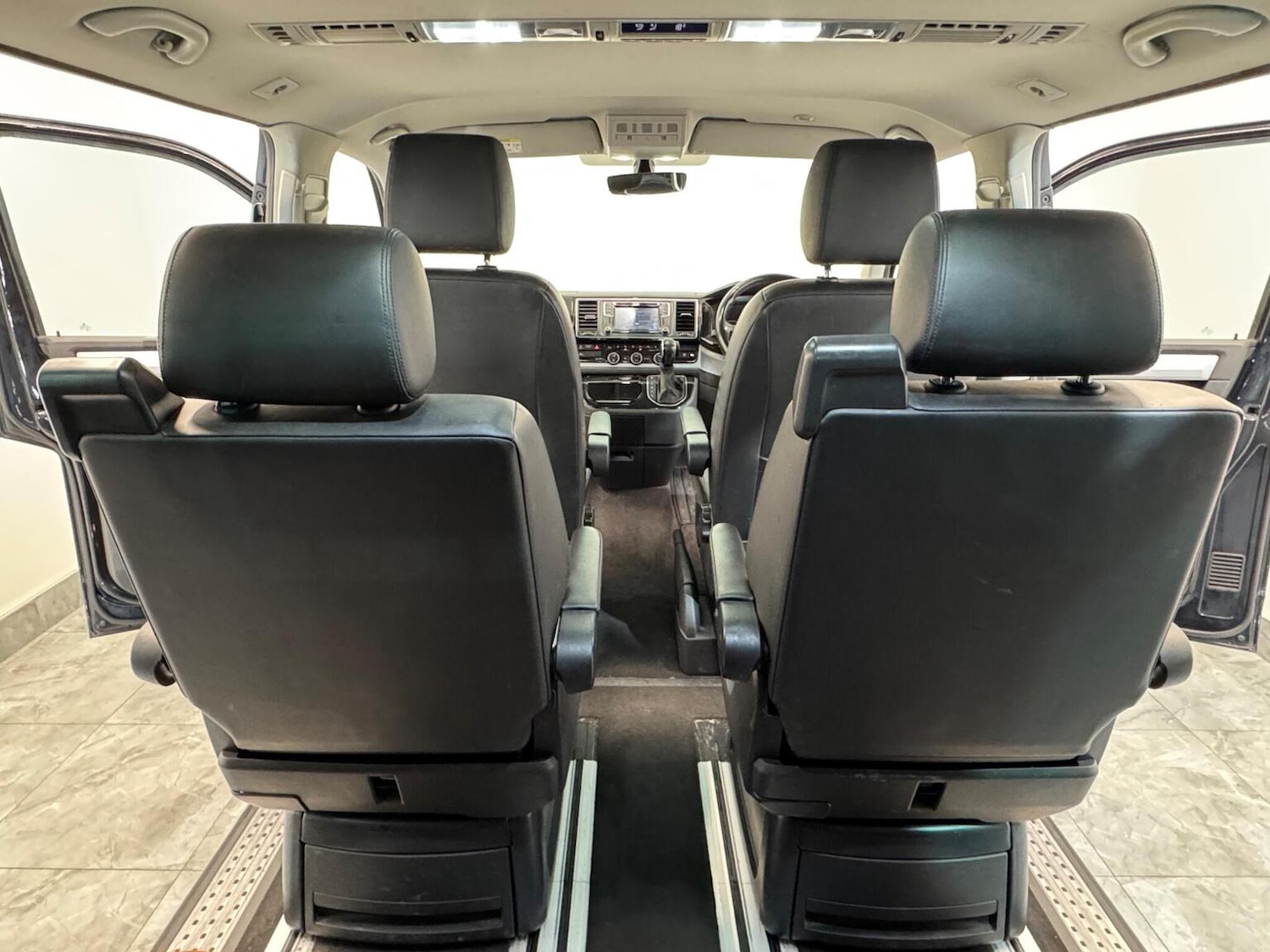 Used Volkswagen Caravelle 2016 for sale - 77063505: Photo 57