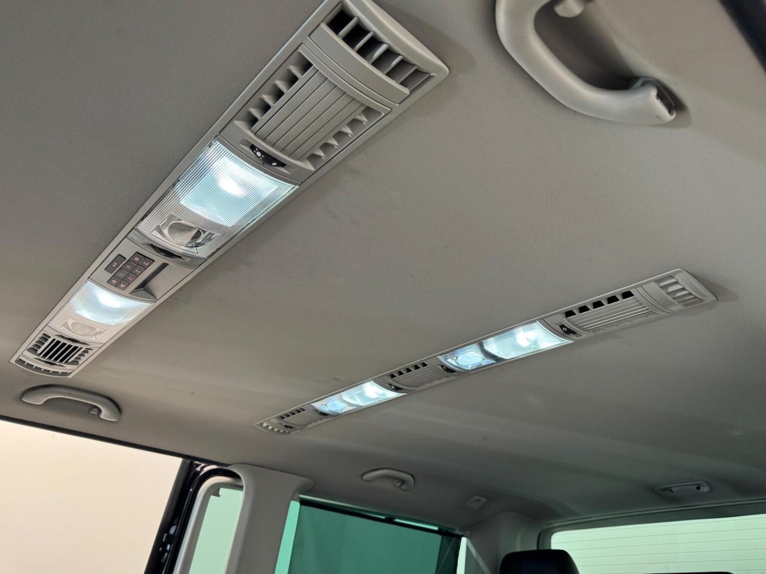 Used Volkswagen Caravelle 2016 for sale - 77063505: Photo 61