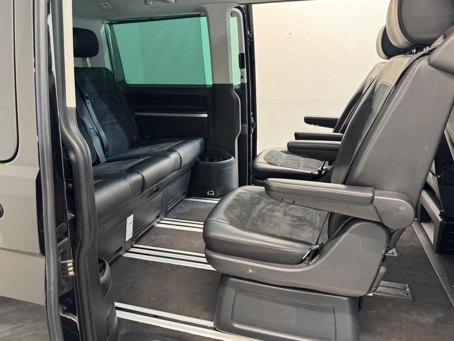 Used Volkswagen Caravelle 2016 for sale - 77063505: Photo 69