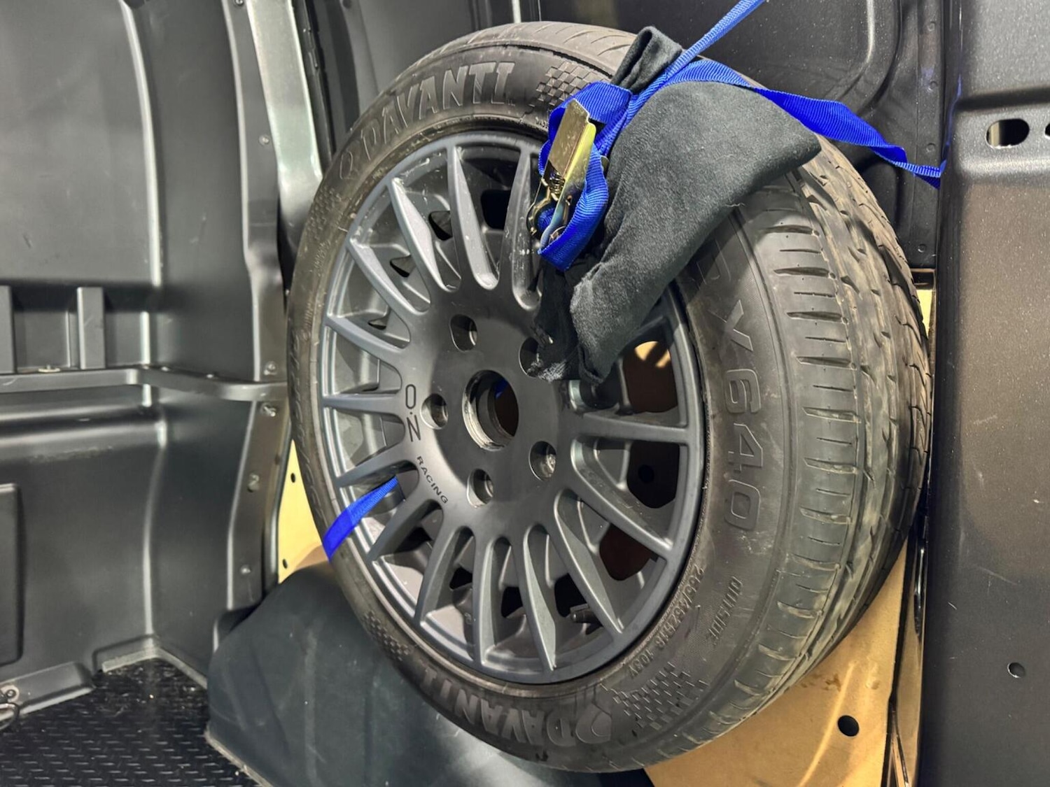 Used Ford Transit Custom 2021 for sale - 77063501: Photo 73