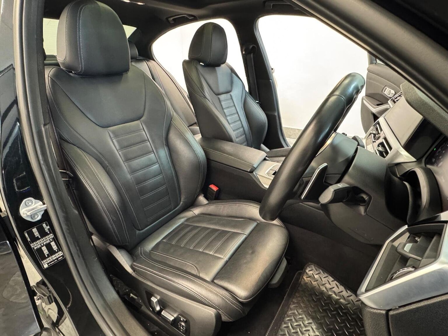 Used BMW 3 Series 2019 for sale - 77063504: Photo 12