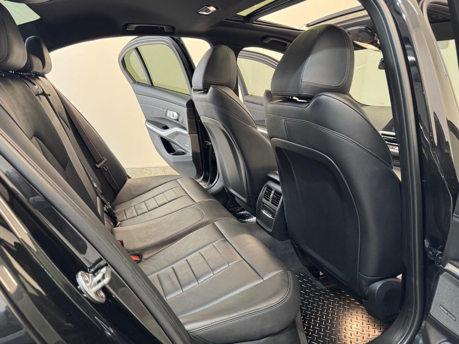 Used BMW 3 Series 2019 for sale - 77063504: Photo 47