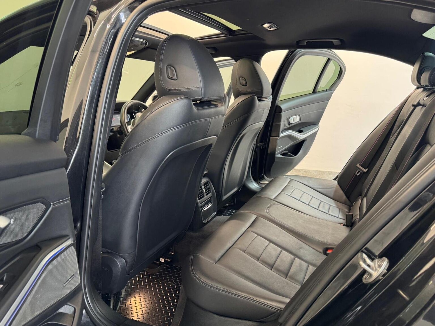 Used BMW 3 Series 2019 for sale - 77063504: Photo 54