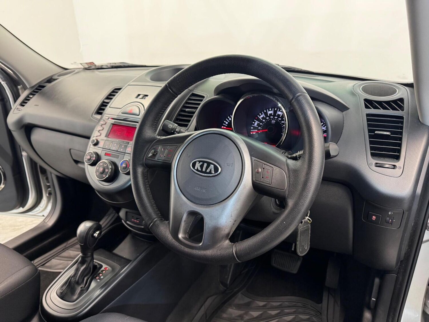 Used Kia Soul 2010 for sale - 77616345: Photo 19