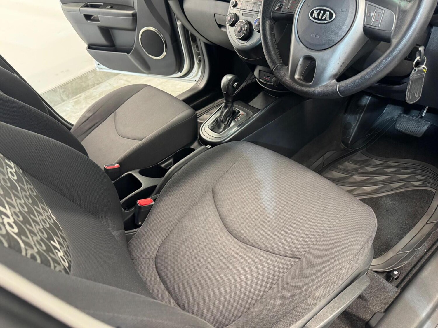 Used Kia Soul 2010 for sale - 77616345: Photo 26