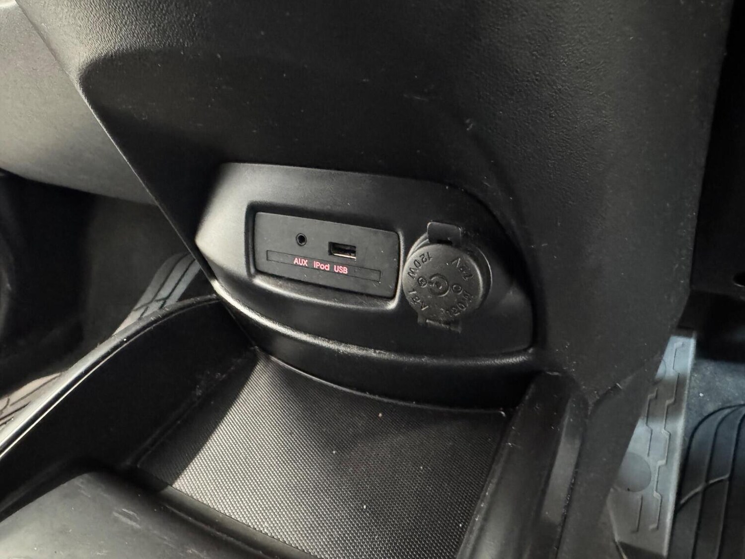 Used Kia Soul 2010 for sale - 77616345: Photo 36