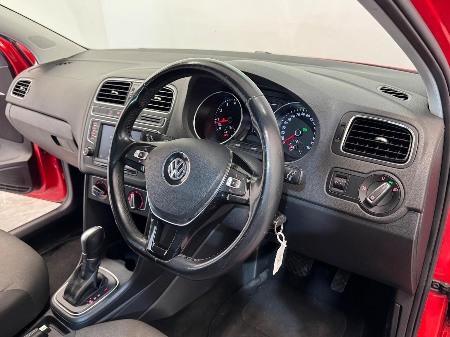 Used Volkswagen Polo 2015 for sale - 78162179: Photo 11