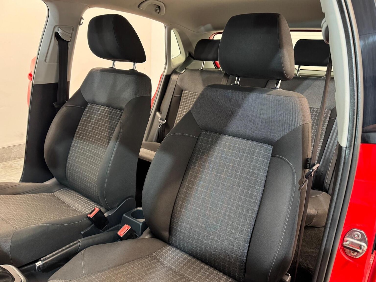 Used Volkswagen Polo 2015 for sale - 78162179: Photo 18