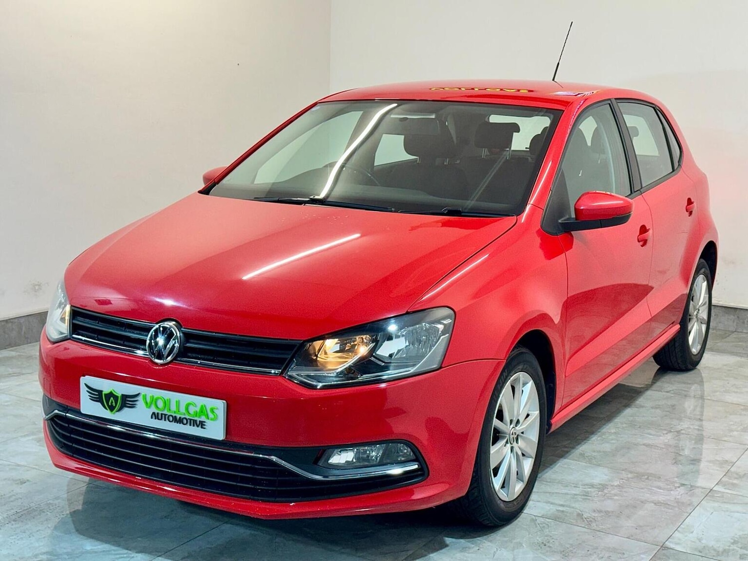 Used Volkswagen Polo 2015 for sale - 78162179: Photo 2