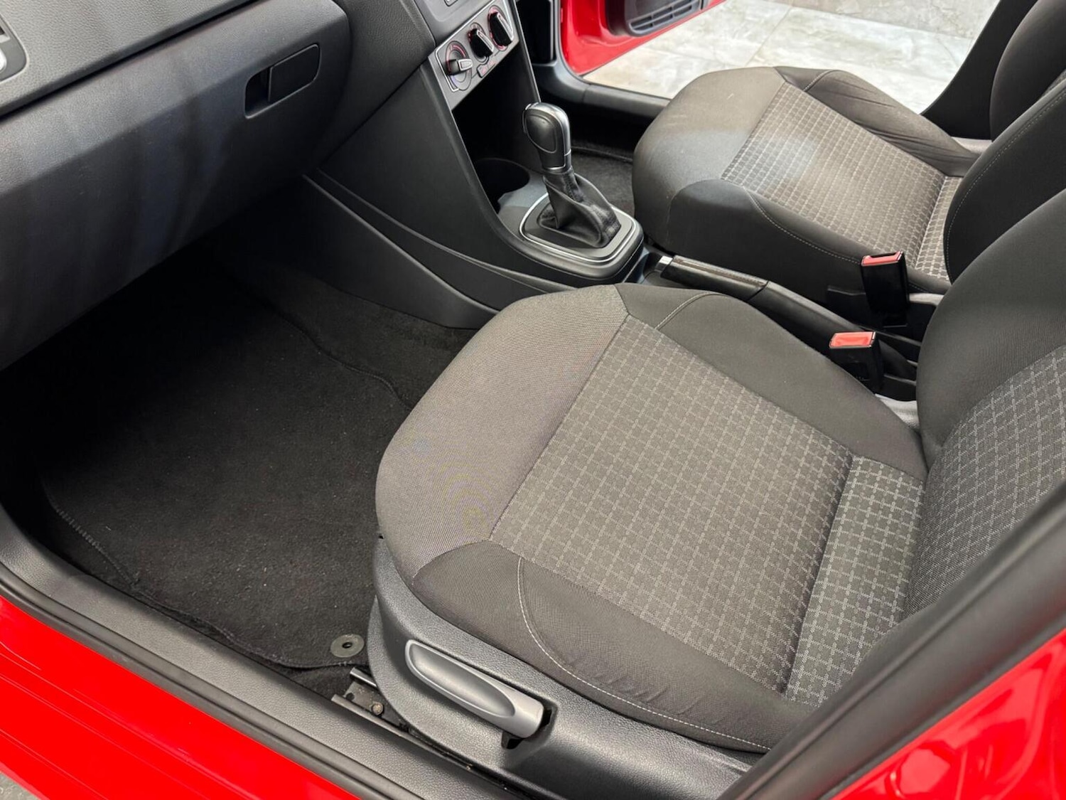 Used Volkswagen Polo 2015 for sale - 78162179: Photo 26