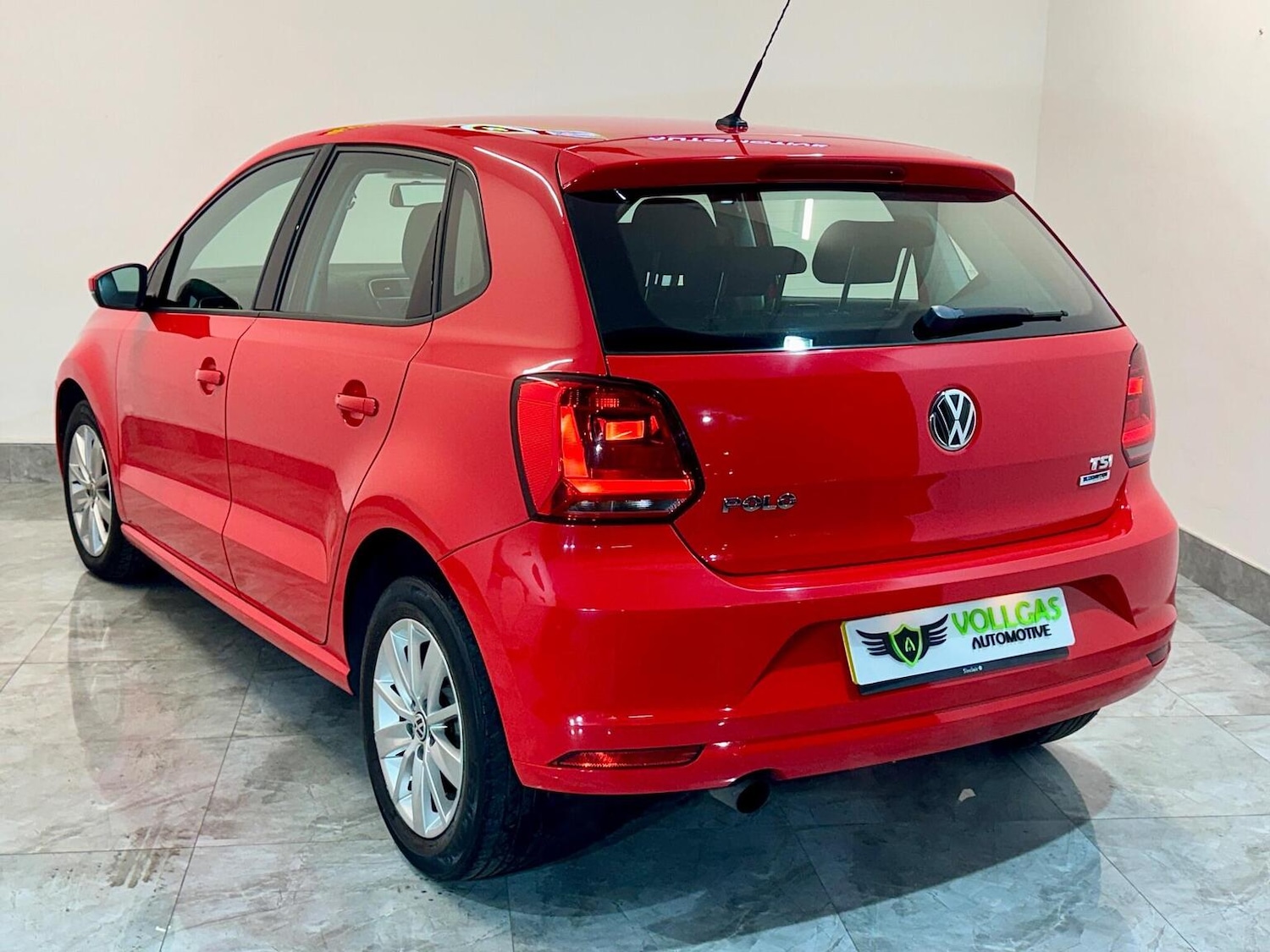 Used Volkswagen Polo 2015 for sale - 78162179: Photo 3