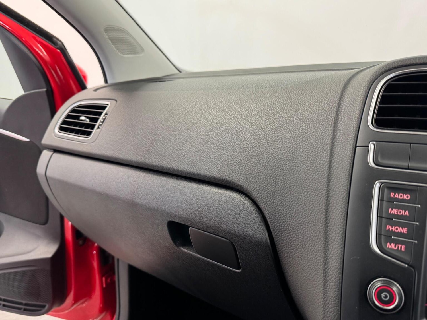 Used Volkswagen Polo 2015 for sale - 78162179: Photo 34