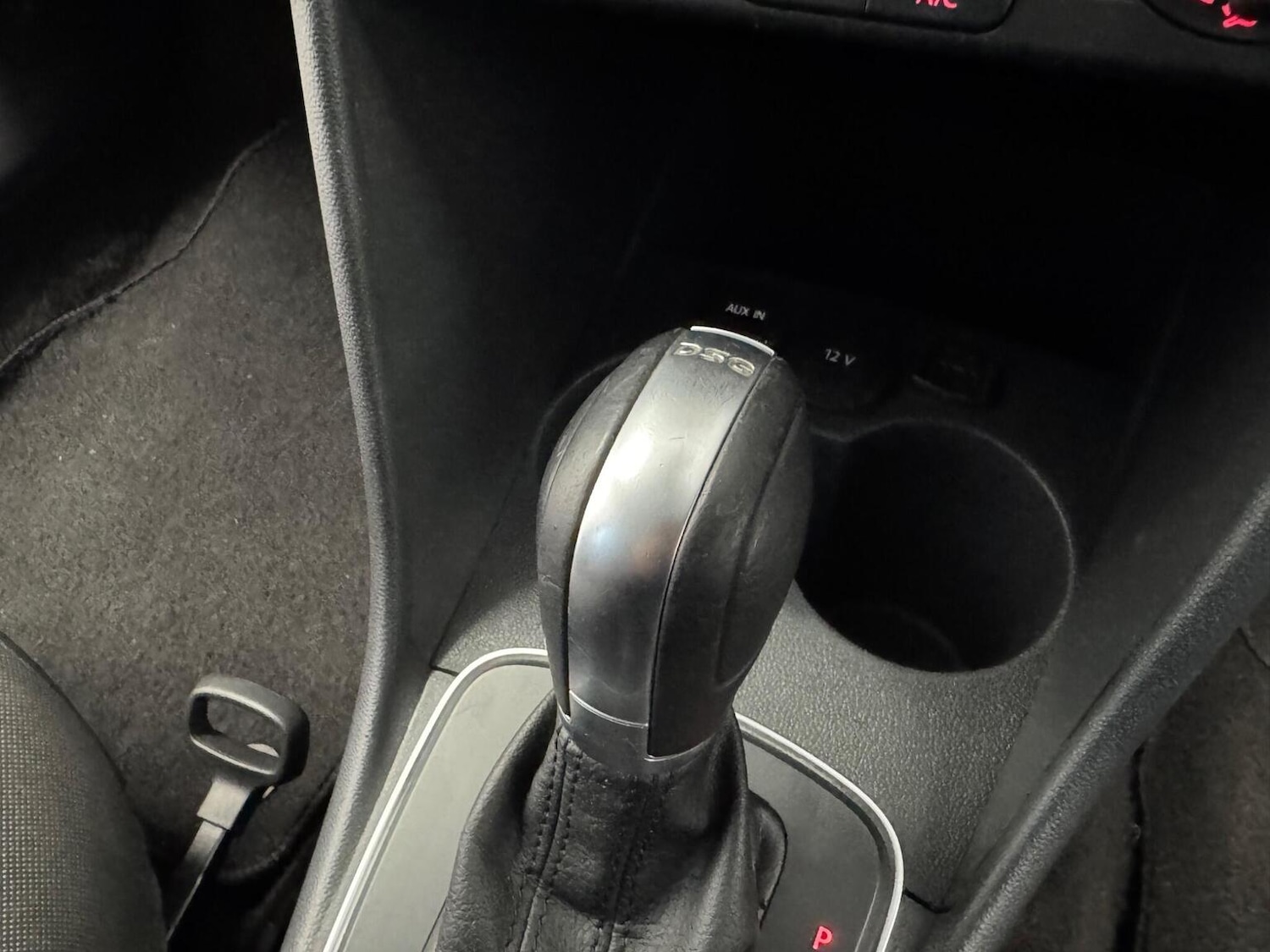 Used Volkswagen Polo 2015 for sale - 78162179: Photo 37