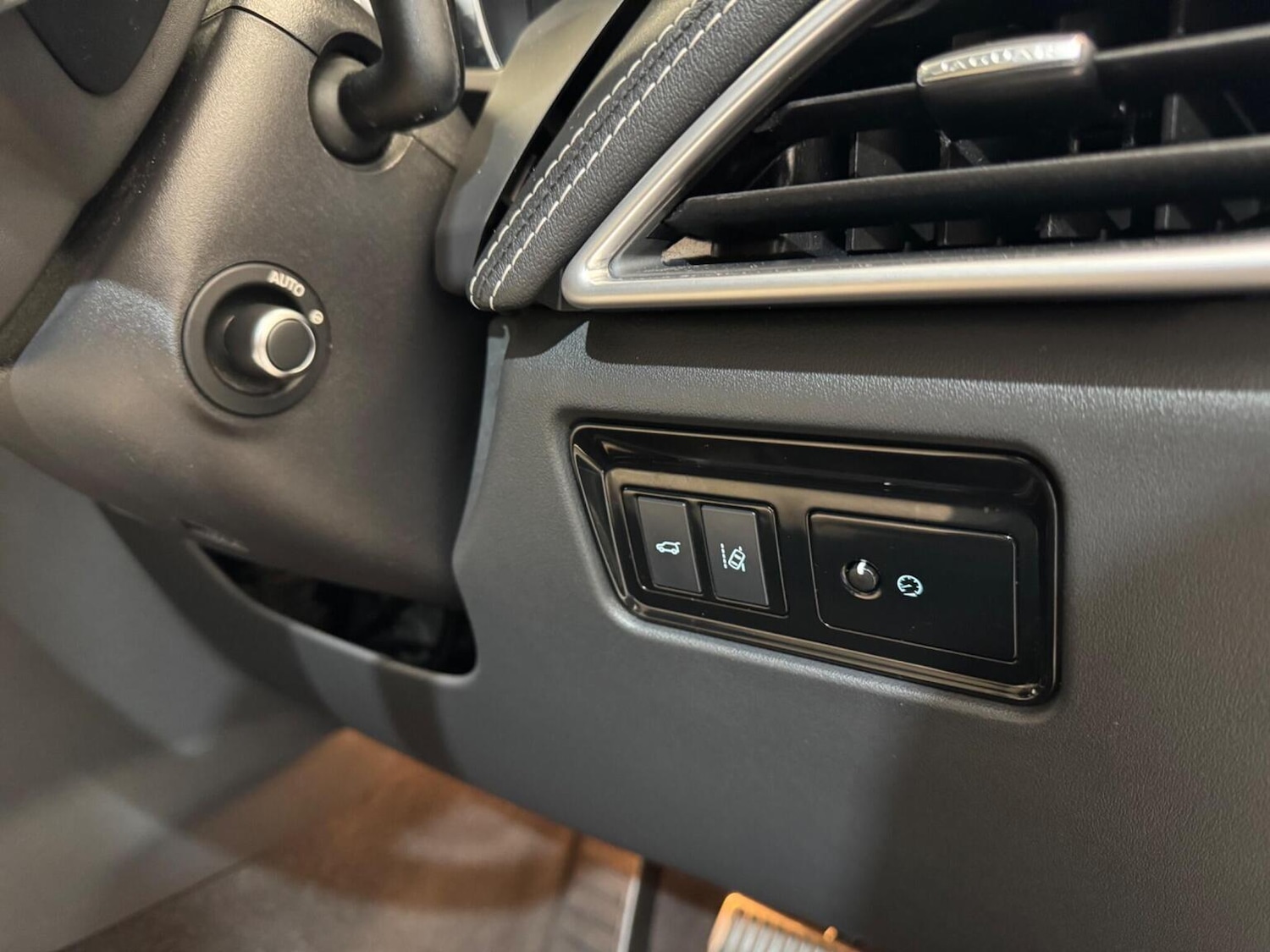 Used Jaguar F-Pace 2017 for sale - 77398391: Photo 22