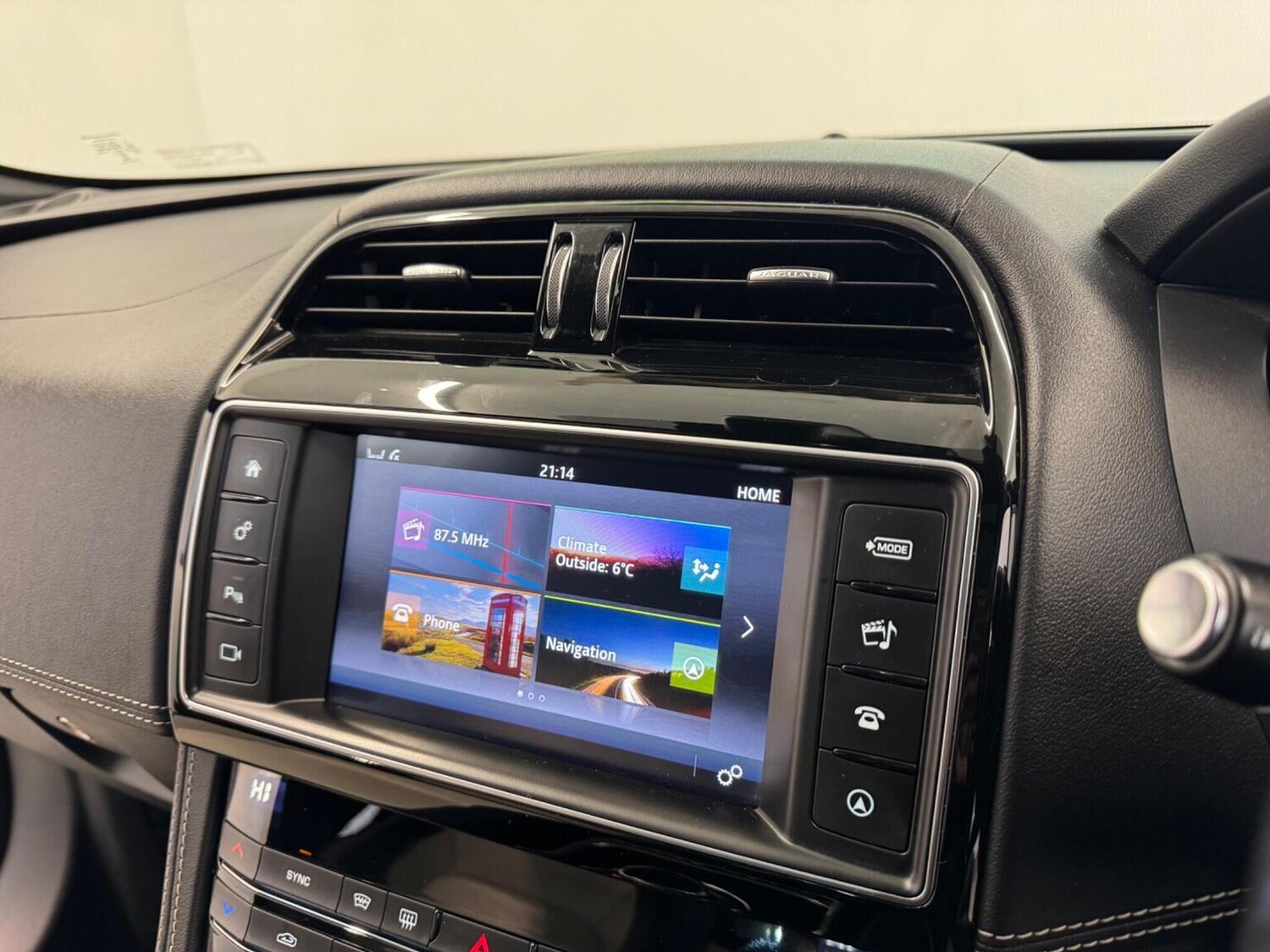 Used Jaguar F-Pace 2017 for sale - 77398391: Photo 31