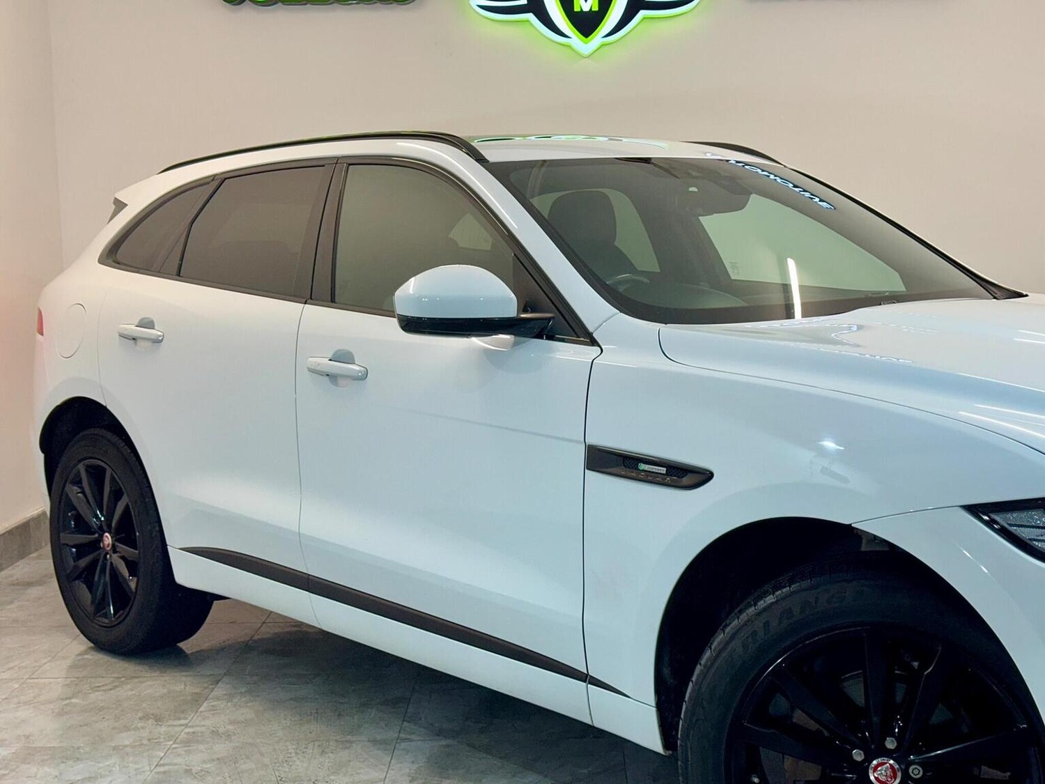 Used Jaguar F-Pace 2017 for sale - 77398391: Photo 68