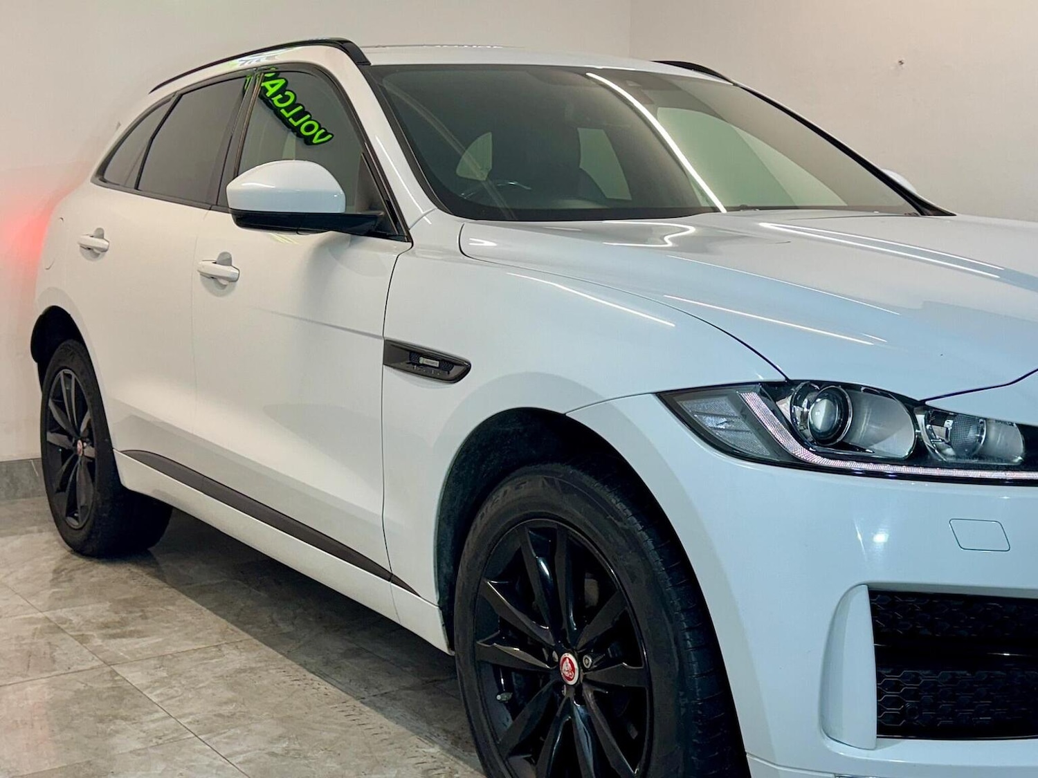 Used Jaguar F-Pace 2017 for sale - 77398391: Photo 71