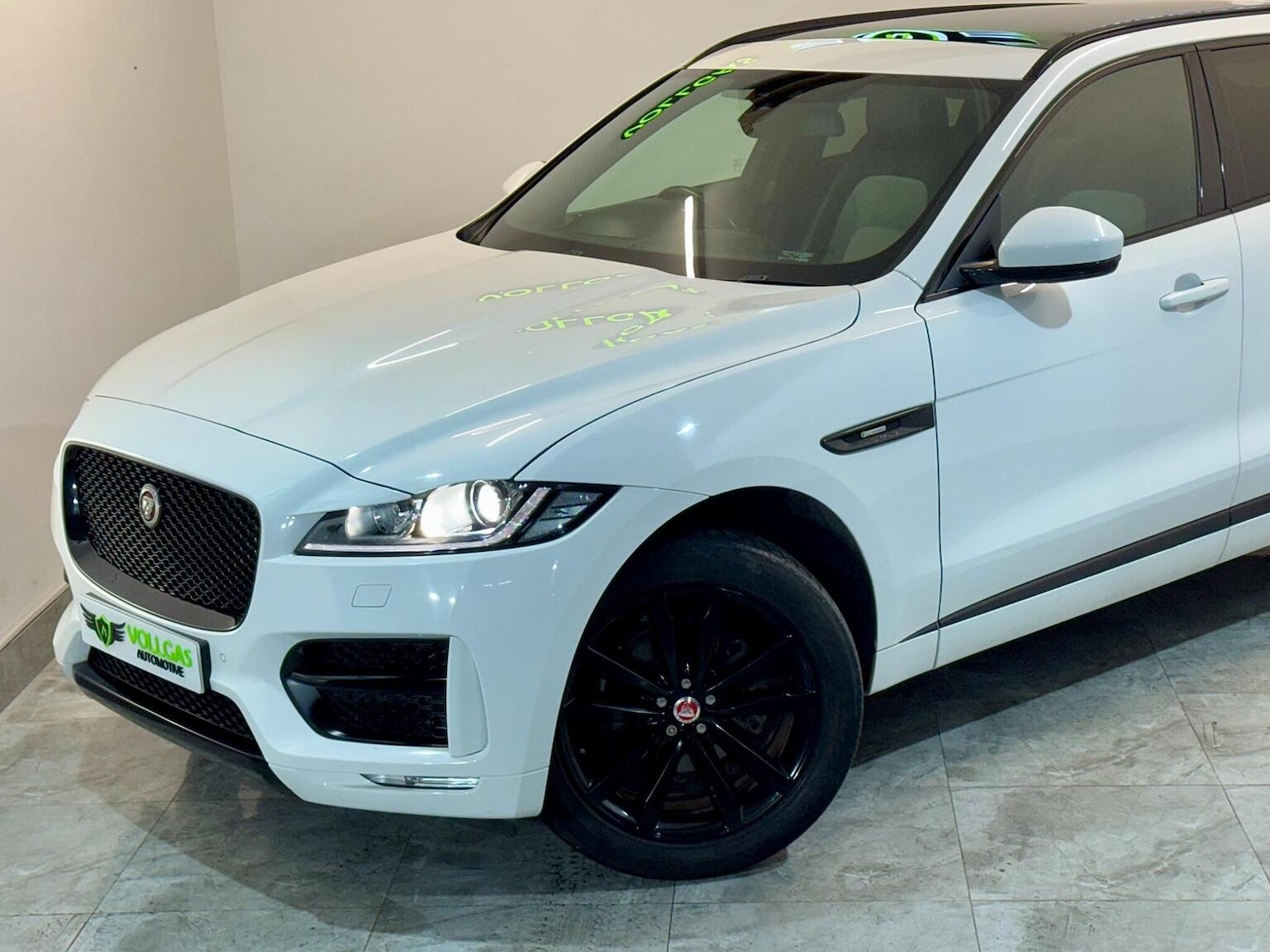 Used Jaguar F-Pace 2017 for sale - 77398391: Photo 76